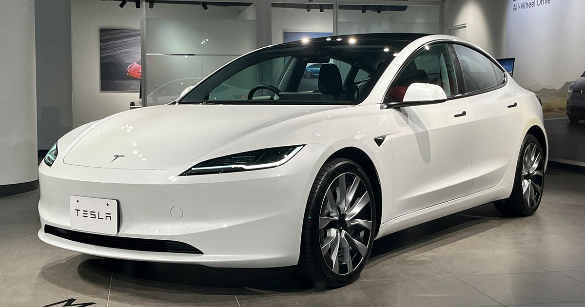 Tesla reduces prices on Model 3 and Model Y cars in the United States