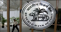 RBI delays implementation of currency derivatives trading norms